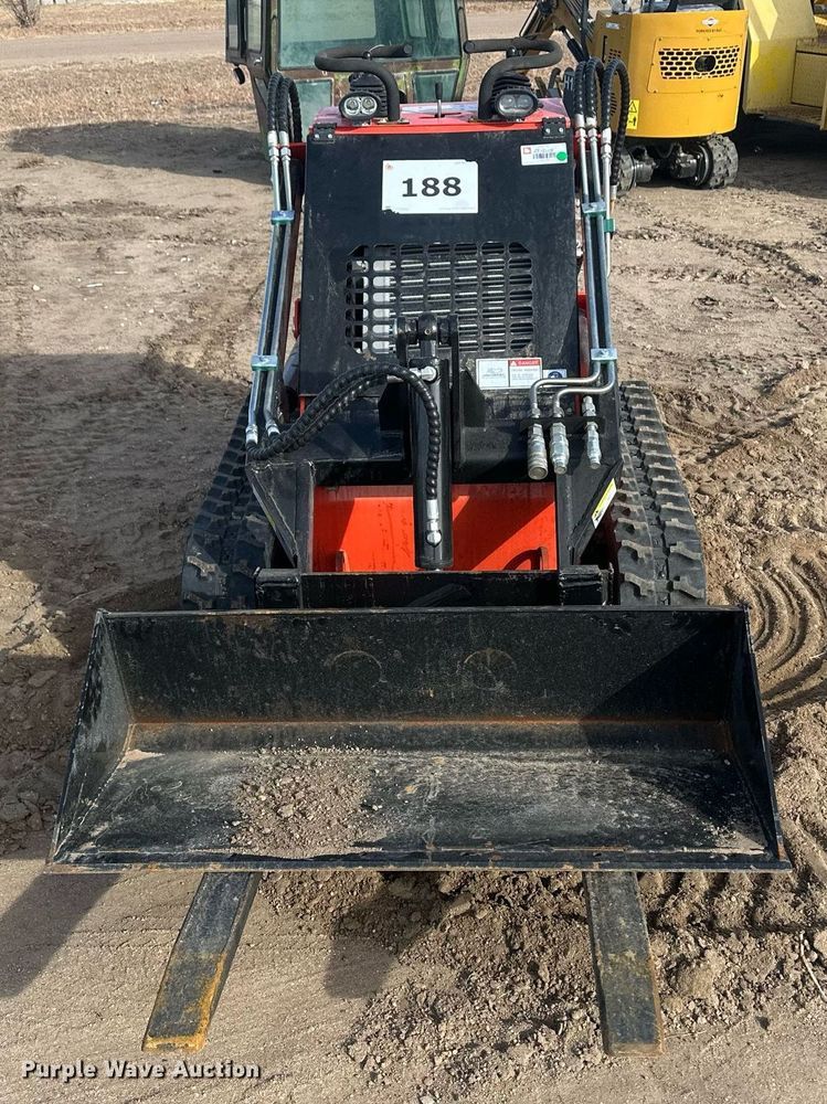 image for item IU9231 2023 Agrotk LRT23  compact utility loader