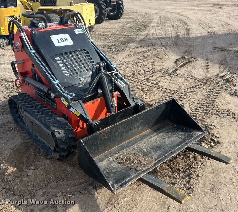 image for item IU9231 2023 Agrotk LRT23  compact utility loader