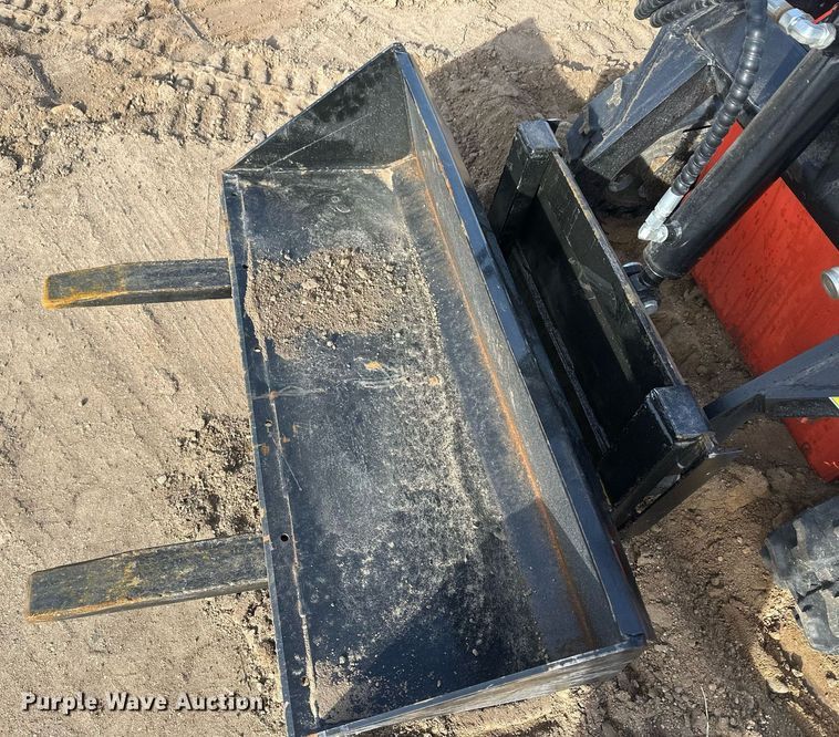 image for item IU9231 2023 Agrotk LRT23  compact utility loader