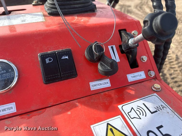 image for item IU9231 2023 Agrotk LRT23  compact utility loader