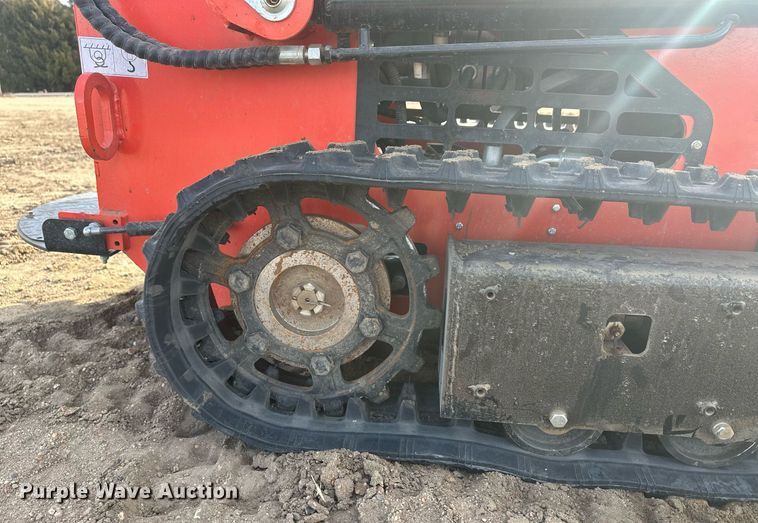 image for item IU9231 2023 Agrotk LRT23  compact utility loader