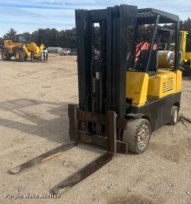 image for item IU9233 Hyster  forklift