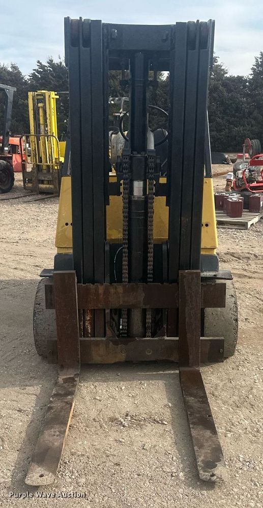 image for item IU9233 Hyster  forklift