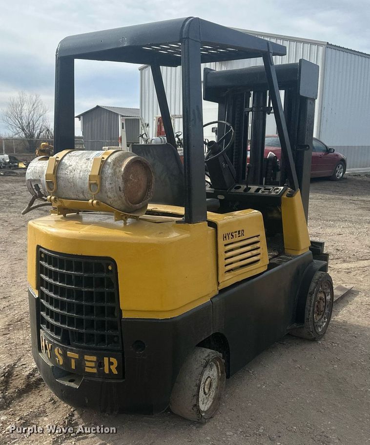 image for item IU9233 Hyster  forklift