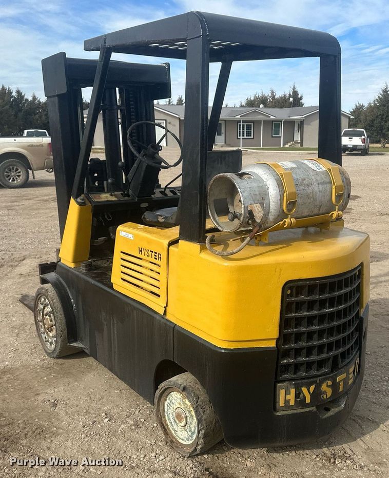 image for item IU9233 Hyster  forklift