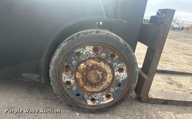 image for item IU9233 Hyster  forklift