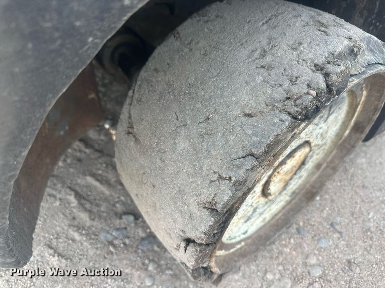 image for item IU9233 Hyster  forklift