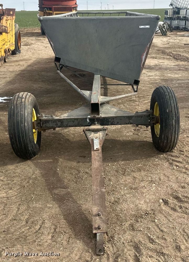 image for item IU9235 Hay bale trailer