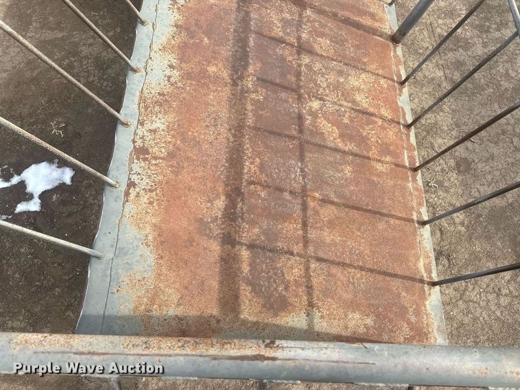 image for item IU9235 Hay bale trailer