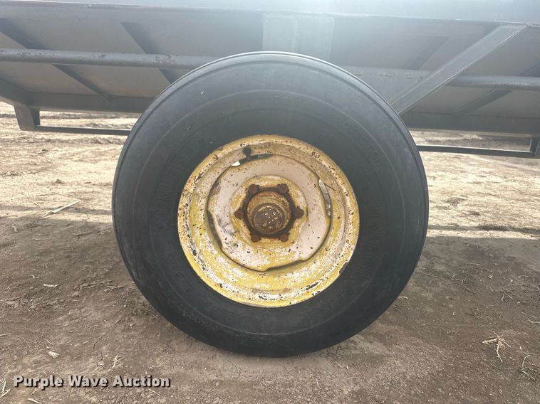 image for item IU9235 Hay bale trailer