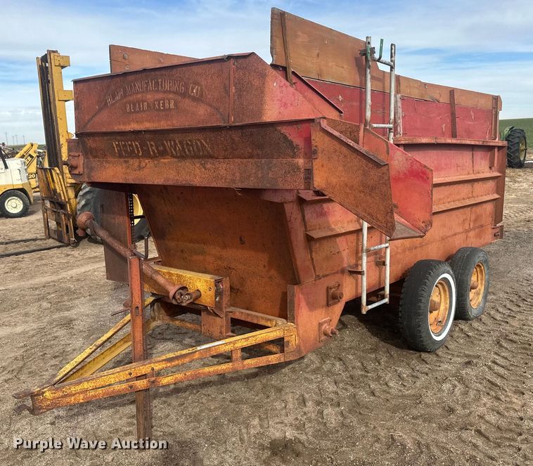 image for item IU9239 Kelly-Ryan  feed wagon