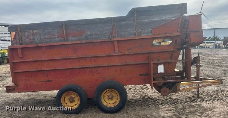 image for item IU9239 Kelly-Ryan  feed wagon
