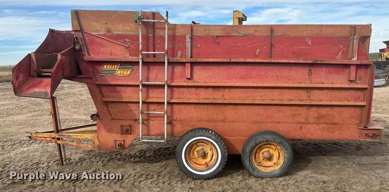 image for item IU9239 Kelly-Ryan  feed wagon