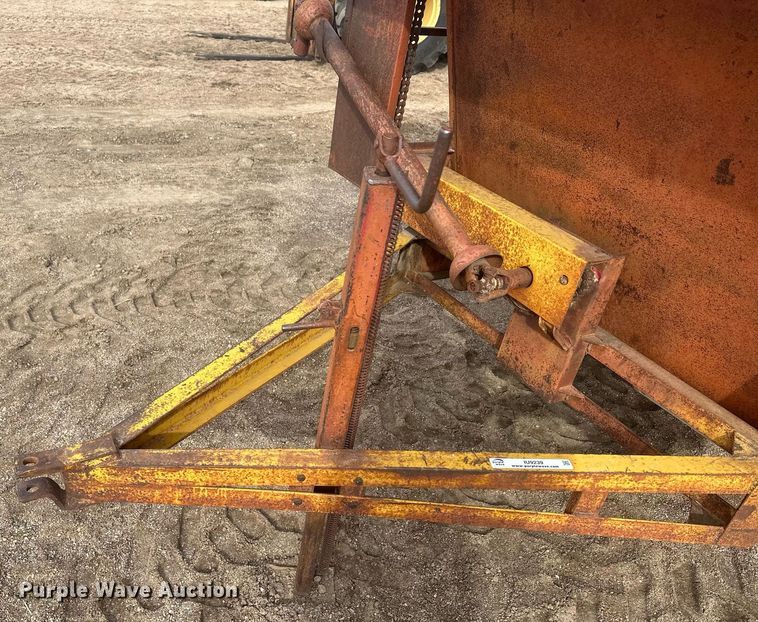 image for item IU9239 Kelly-Ryan  feed wagon