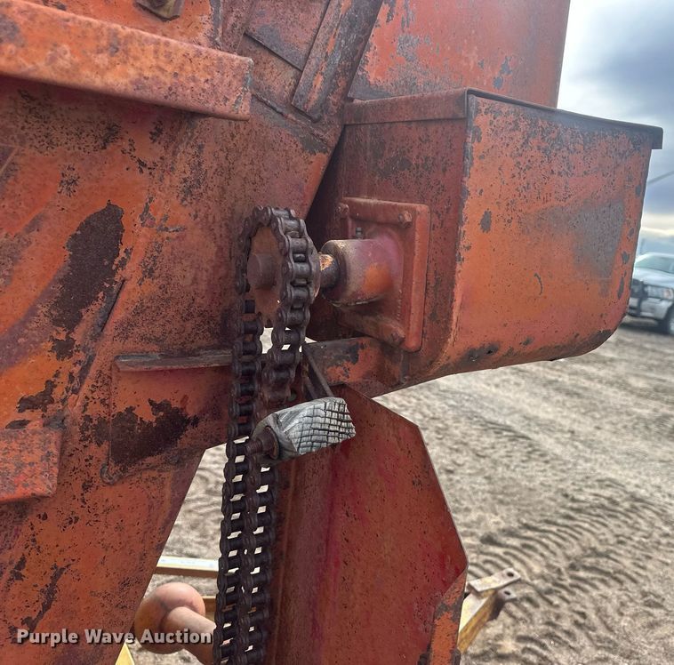 image for item IU9239 Kelly-Ryan  feed wagon