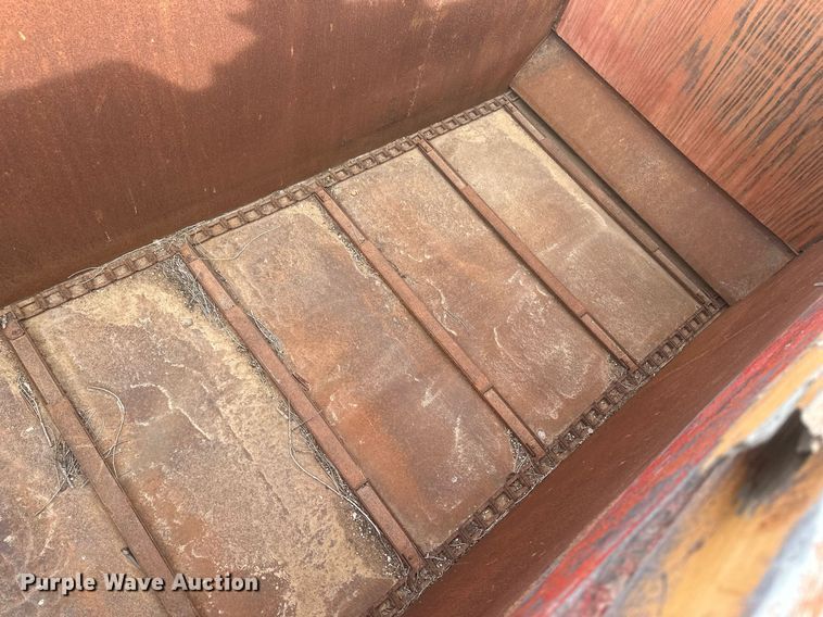 image for item IU9239 Kelly-Ryan  feed wagon