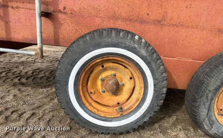 image for item IU9239 Kelly-Ryan  feed wagon