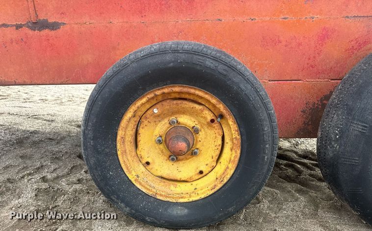 image for item IU9239 Kelly-Ryan  feed wagon