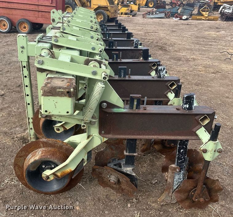 image for item IU9240 Orthman  strip-till