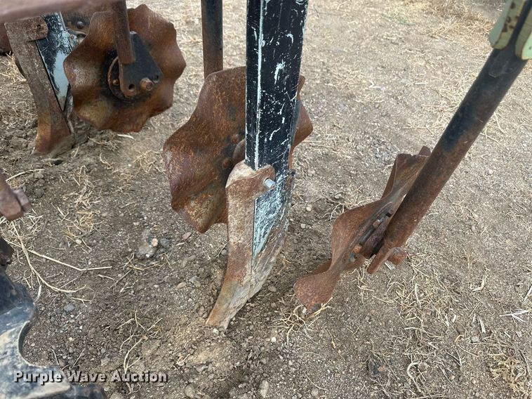 image for item IU9240 Orthman  strip-till