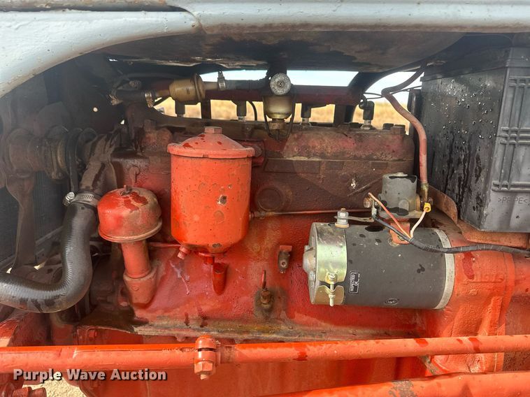 image for item IU9241 Ford  tractor