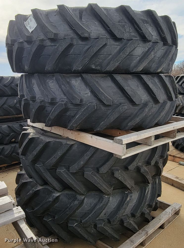 image for item JW9502 (4) Alliance Agristar II 480/80R42 tires and wheels