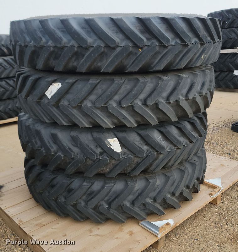 image for item JW9506 (4) Michelin Sprayerbib VF380/90R46 tires and wheels