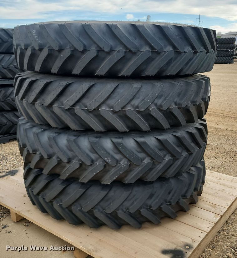 image for item JW9506 (4) Michelin Sprayerbib VF380/90R46 tires and wheels