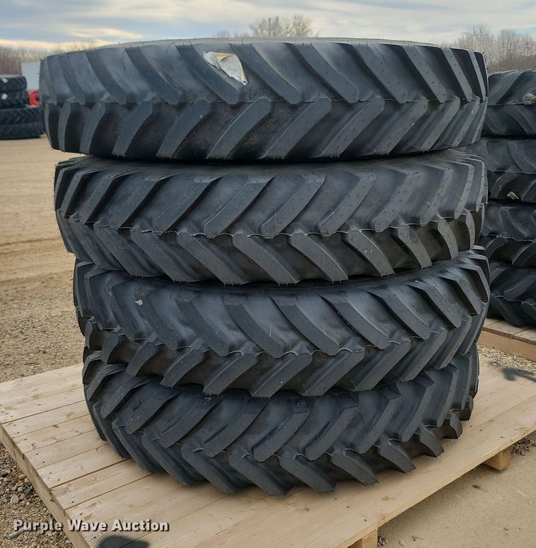 image for item JW9506 (4) Michelin Sprayerbib VF380/90R46 tires and wheels