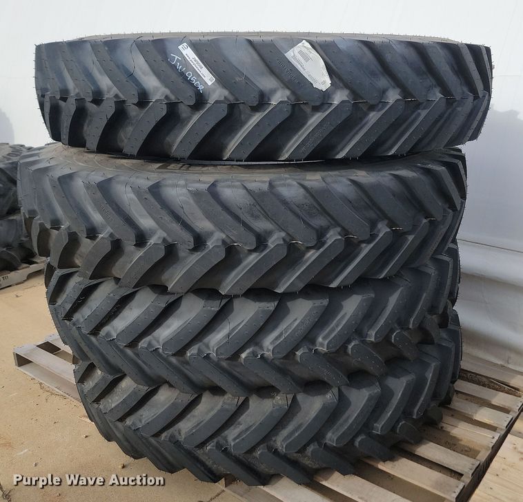 image for item JW9508 (4) Michelin Sprayerbib 380/90R46 tires and wheels