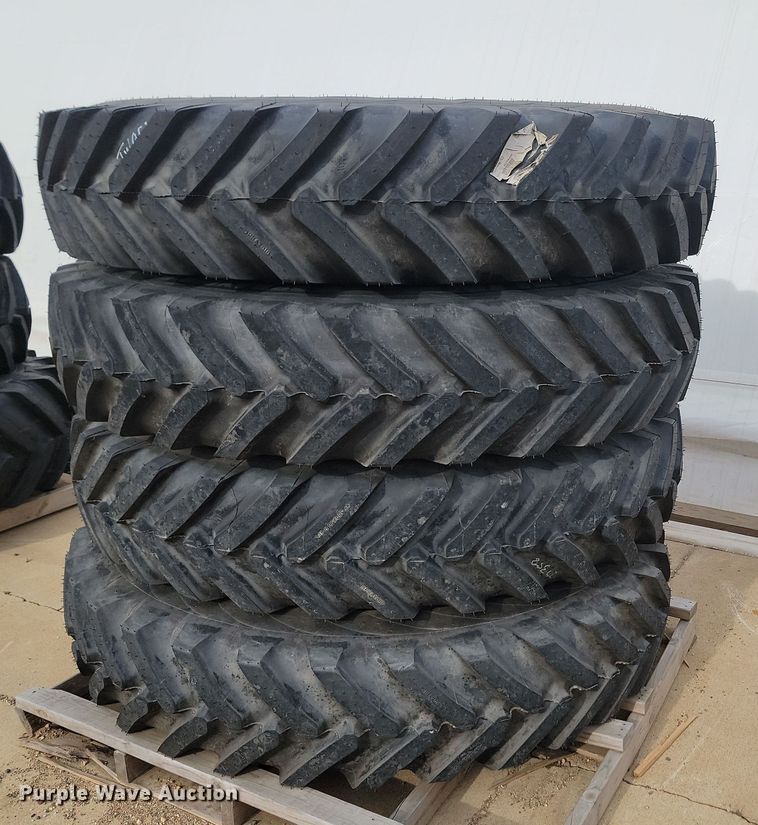 image for item JW9512 (4) Michelin Spraybib VF380/90R46 tires and wheels