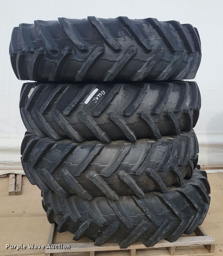image for item JW9513 (4) Michelin Agribib2 480/80R42 tires and wheels