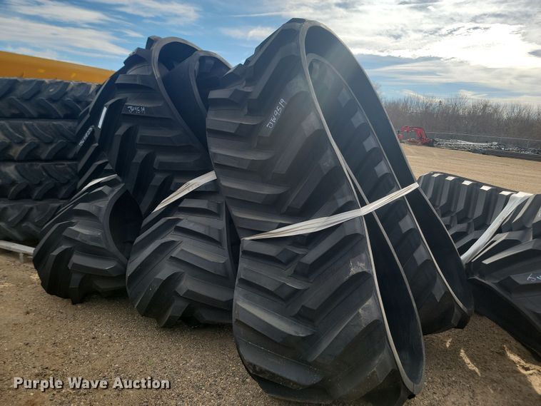 image for item JW9519 (2) Camso 5500 rubber tracks