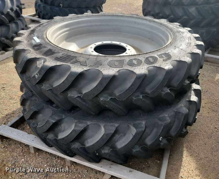 image for item JW9521 (2) Goodyear Ultra Sprayer 380/90R46 tires and wheels