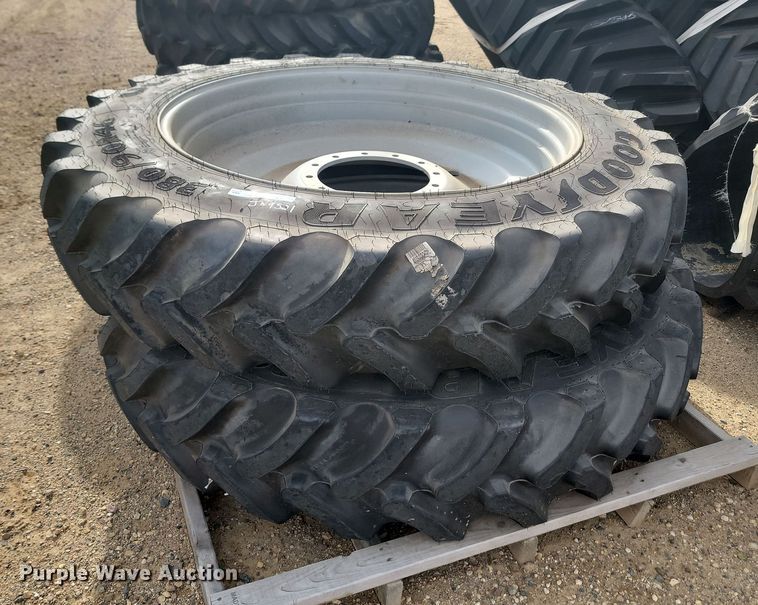image for item JW9521 (2) Goodyear Ultra Sprayer 380/90R46 tires and wheels