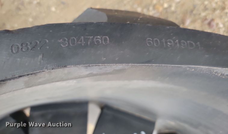 image for item JW9523 (2) Camso 5500 rubber tracks