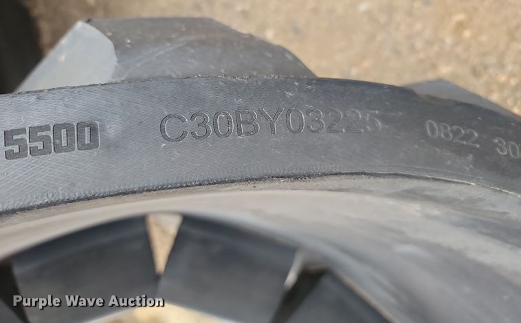 image for item JW9523 (2) Camso 5500 rubber tracks