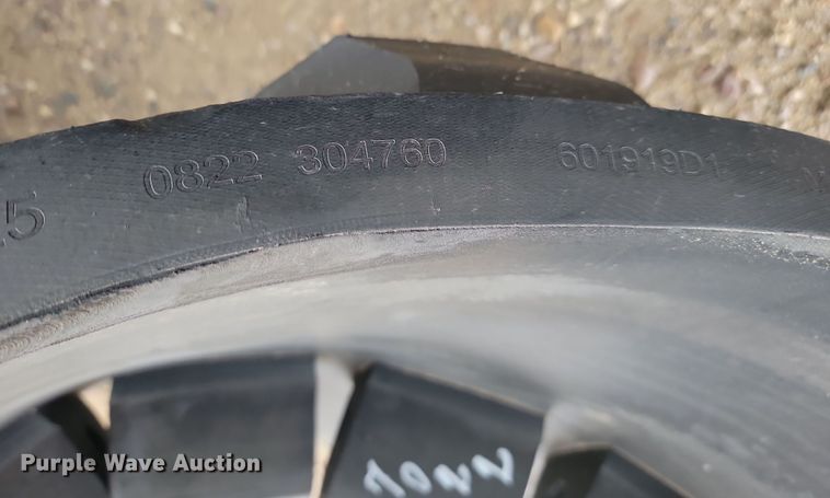 image for item JW9523 (2) Camso 5500 rubber tracks