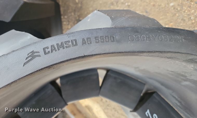 image for item JW9523 (2) Camso 5500 rubber tracks