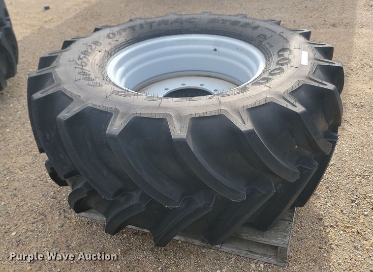 image for item JW9527 Goodyear Optic Trac 600/65R28 tire and wheel