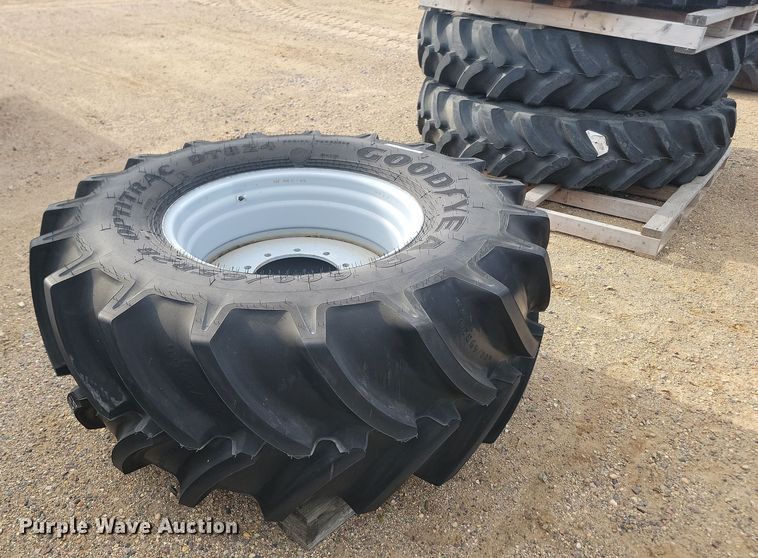 image for item JW9527 Goodyear Optic Trac 600/65R28 tire and wheel