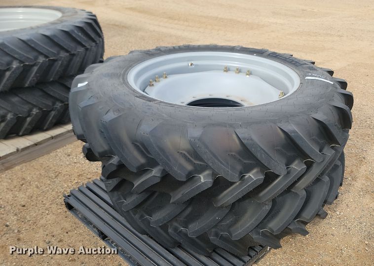 image for item JW9530 (2) Michelin Yieldbib VF 380/85R34