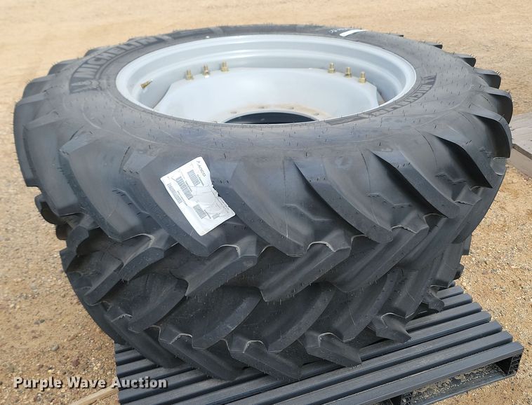image for item JW9530 (2) Michelin Yieldbib VF 380/85R34