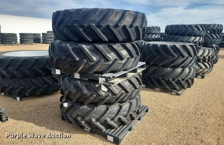 image for item JW9535 (4) Michelin Agribib 420/90R30 tires and wheels