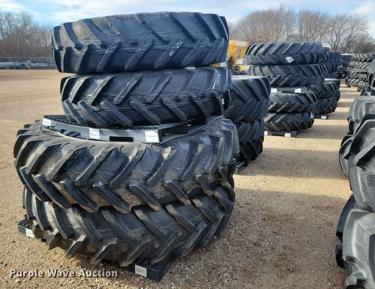 image for item JW9539 (4) Michelin Agribib 2 tires and wheels