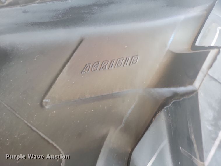 image for item JW9541 (4) Michelin Agribib 2 tires and wheels