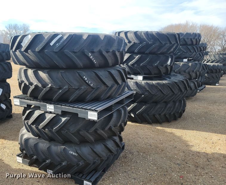 image for item JW9544 (4) Michelin Yieldbib VF 380/85R34 tires and wheels