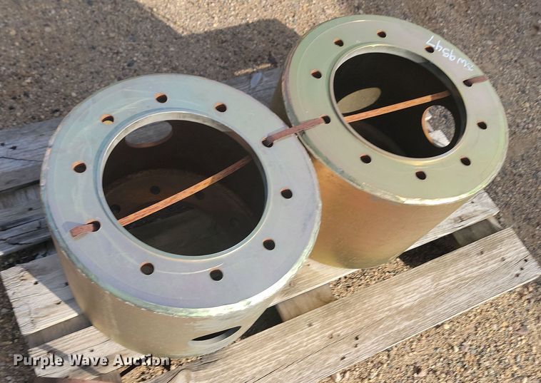 image for item JW9547 (2) Michelin 480/80R42 tires and wheels