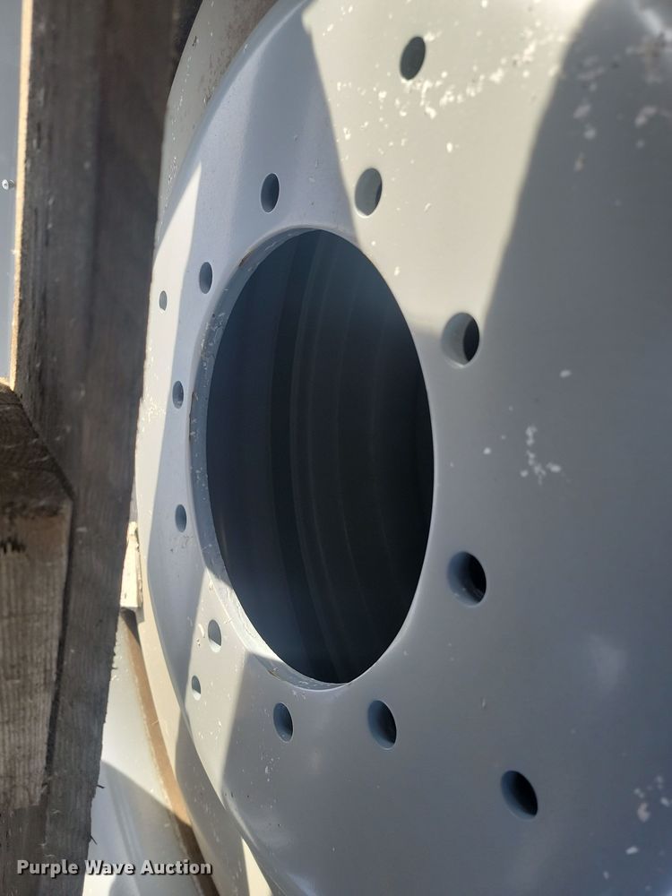 image for item JW9547 (2) Michelin 480/80R42 tires and wheels