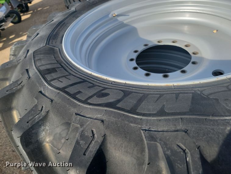 image for item JW9548 (4) Michelin Agribib 2 480/80R43 tires and wheels